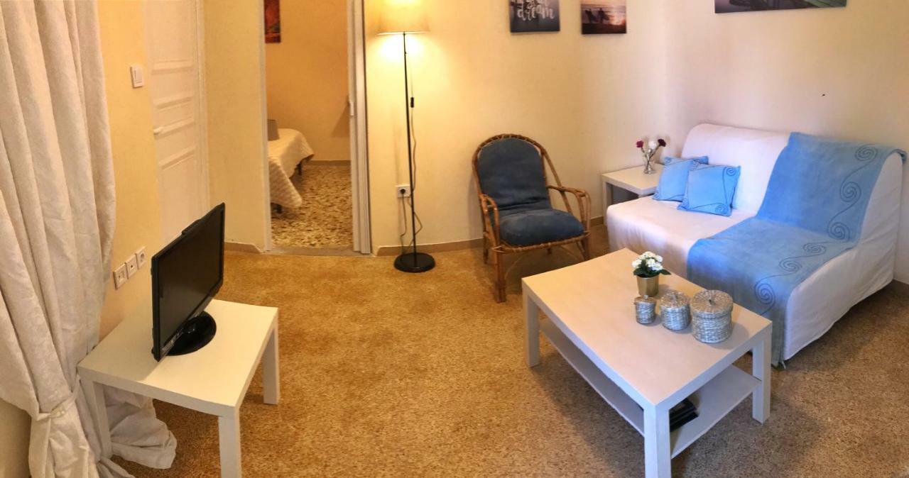 Sunshine'S House Near The Beach, 10 Min From The Airport Artemida  Dış mekan fotoğraf